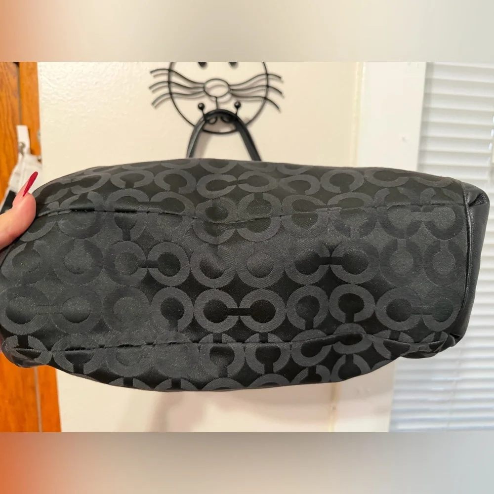 COACH Black CC & Leather Shoulder Purse - Picture 3 of 8